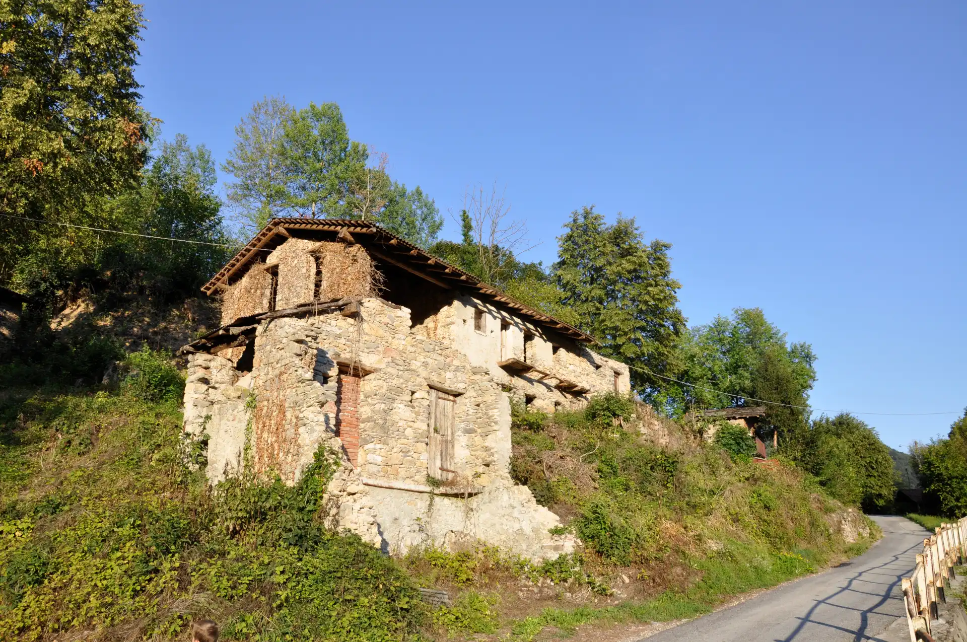 Quattro passi in montagna - Passeggiata nel sentiero del Sarvanot, Monterosso Grana (CN), Valle Grana