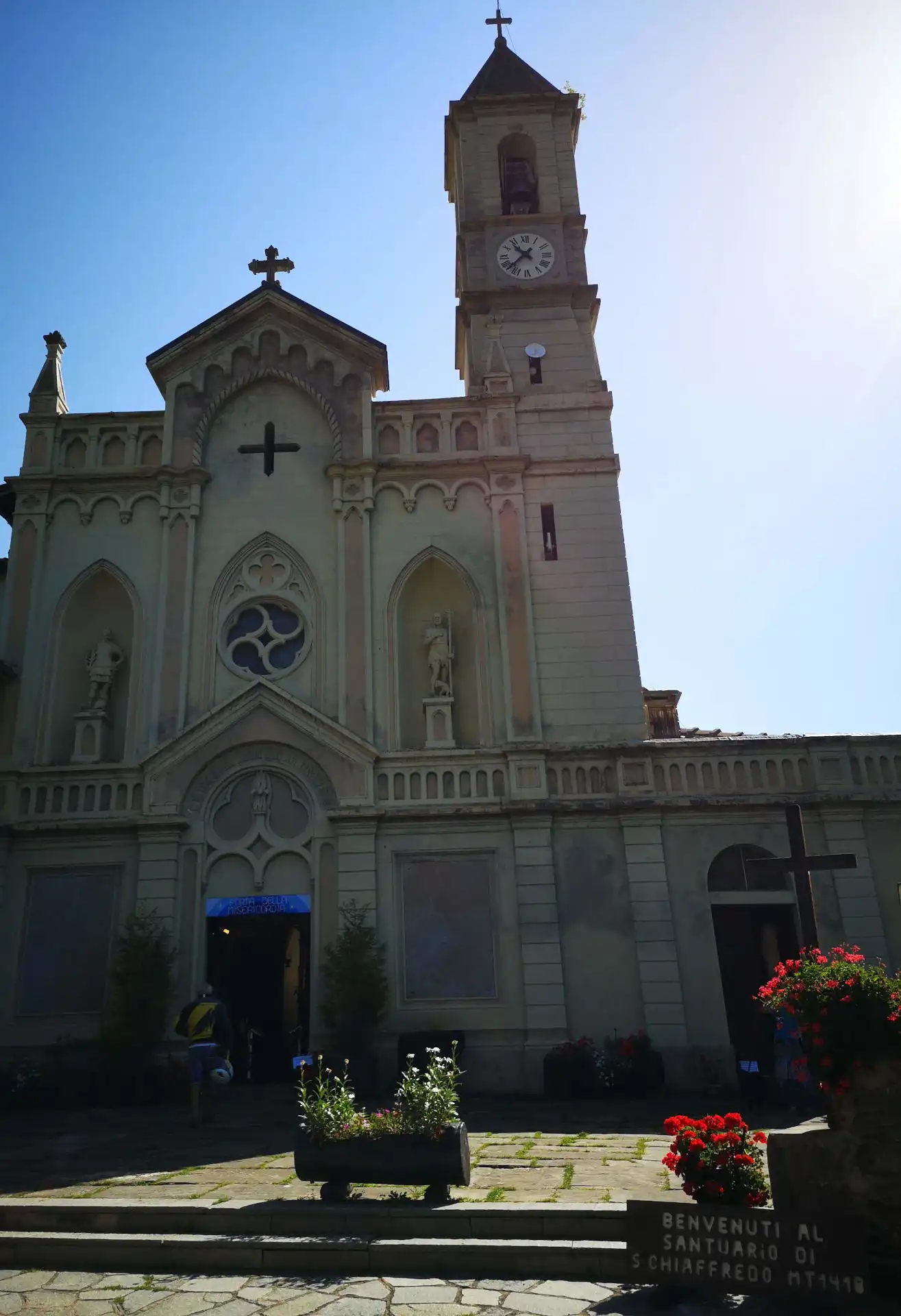 Quattro passi in montagna - Ferragosto ad Ostana, dal Santuario di San Chiaffredo, Crissolo