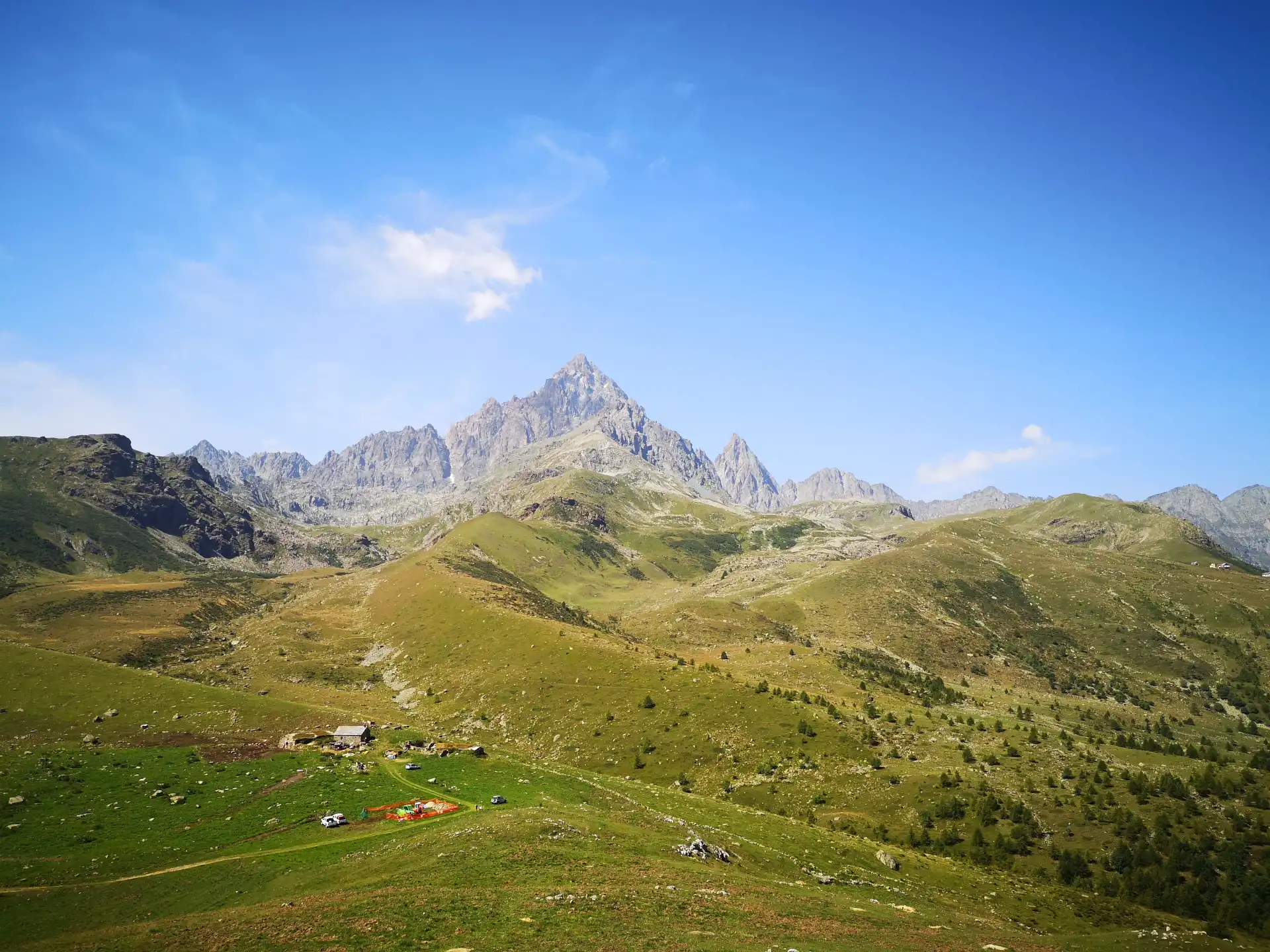 Quattro passi in montagna - Salita al Monte Tivoli da Crissolo, valle Po