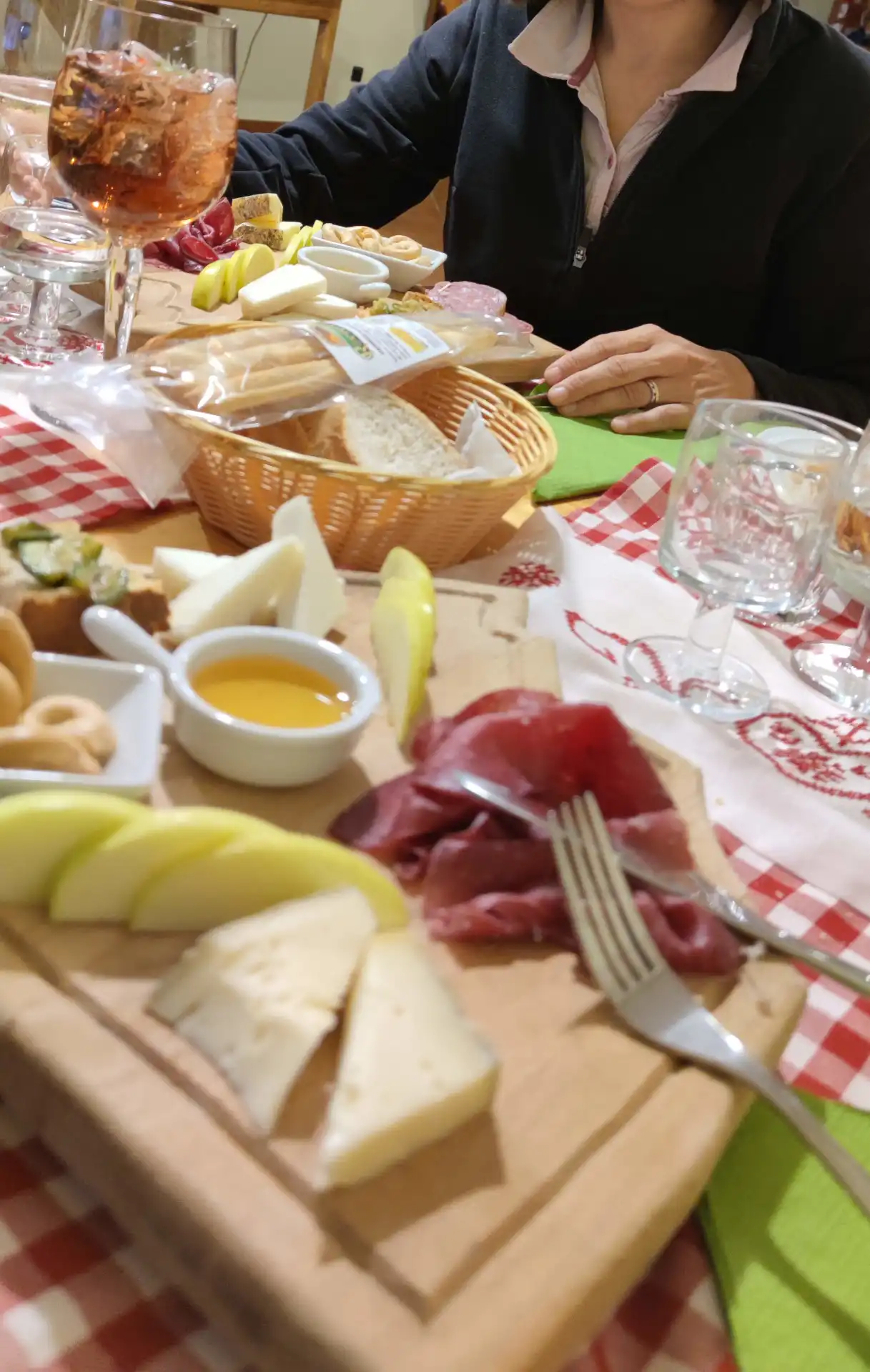 Quattro passi in montagna - Salita al Monte Tivoli da Crissolo, valle Po