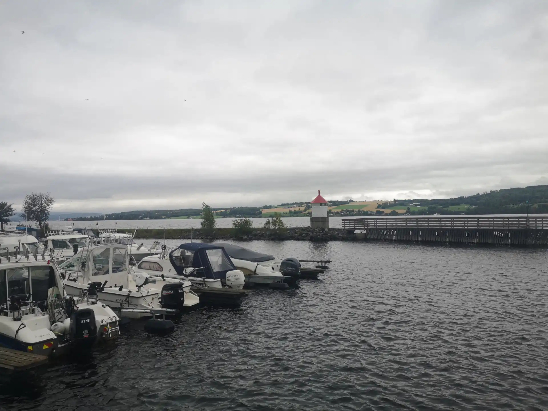 Norvegia 2024 - Giorno 2 - Da OSLO a LESJA - Laghi, pioggia e Stavkirke