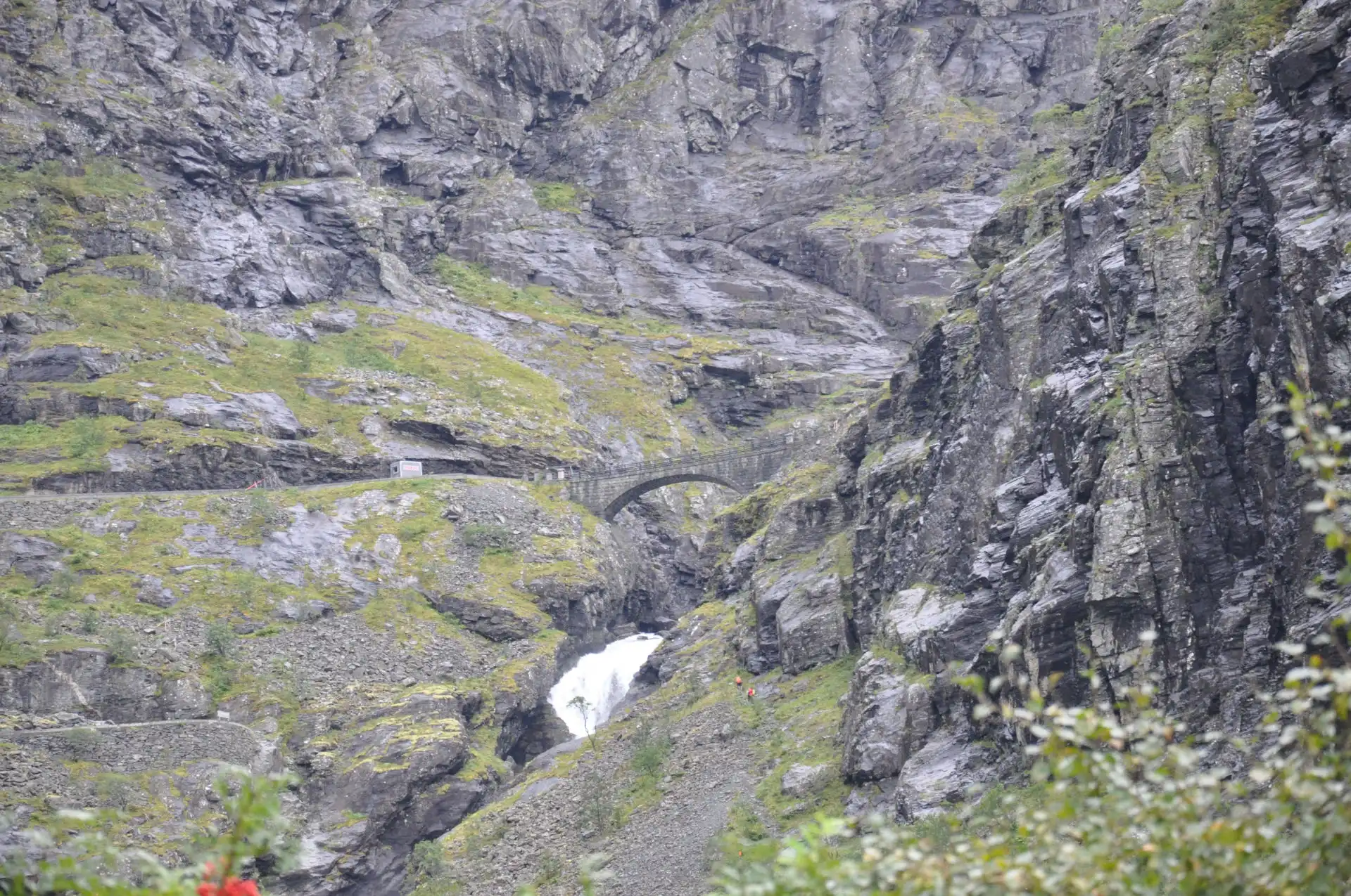 Norvegia 2024 - Giorno 3 - Il racconto - Sulla strada dei TROLLS (Trollstigen), destinazione ALESUND