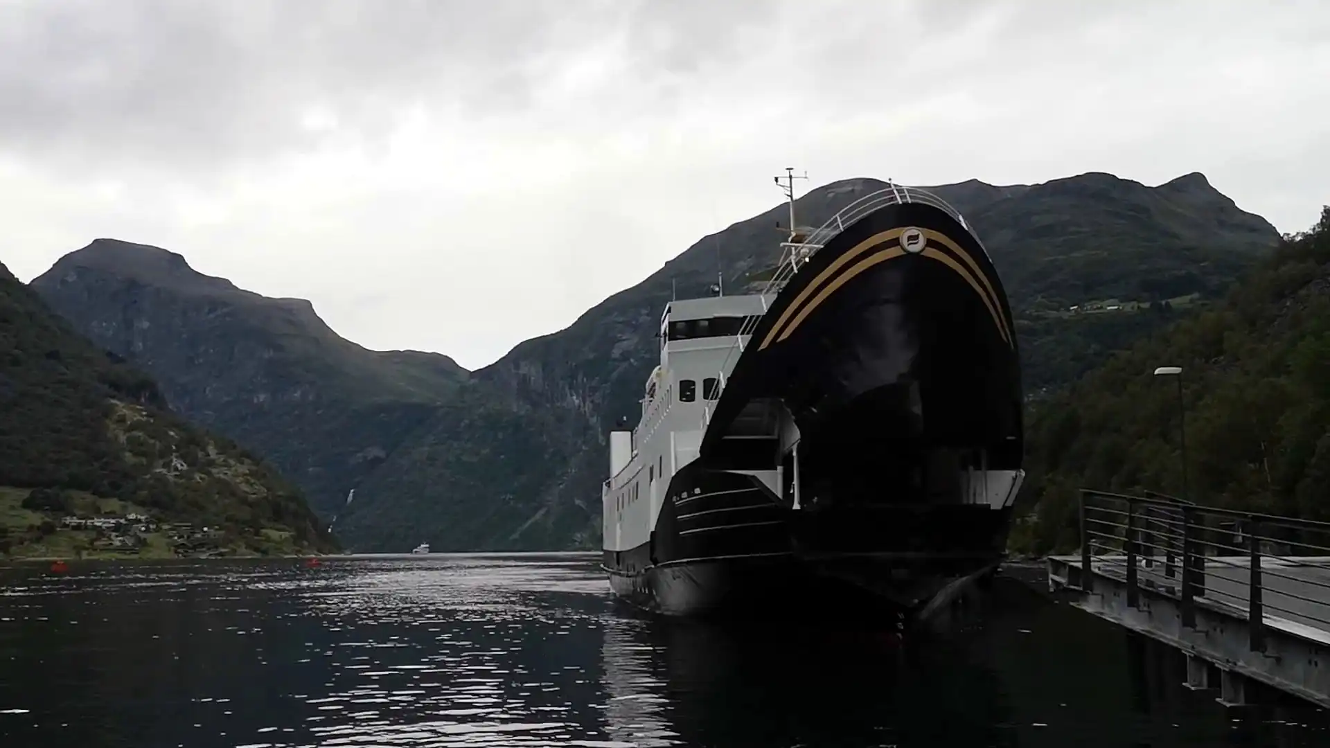 Norvegia 2024 - Giorno 4 - Da ALESUND a UTVIK, passando per il magnifico fiordo di GEIRANGER