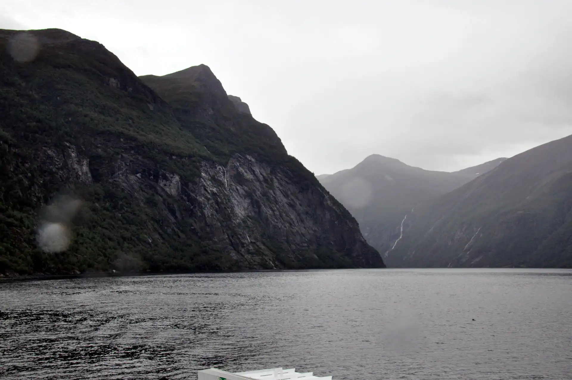 Norvegia 2024 - Giorno 4 - Da ALESUND a UTVIK, passando per il magnifico fiordo di GEIRANGER