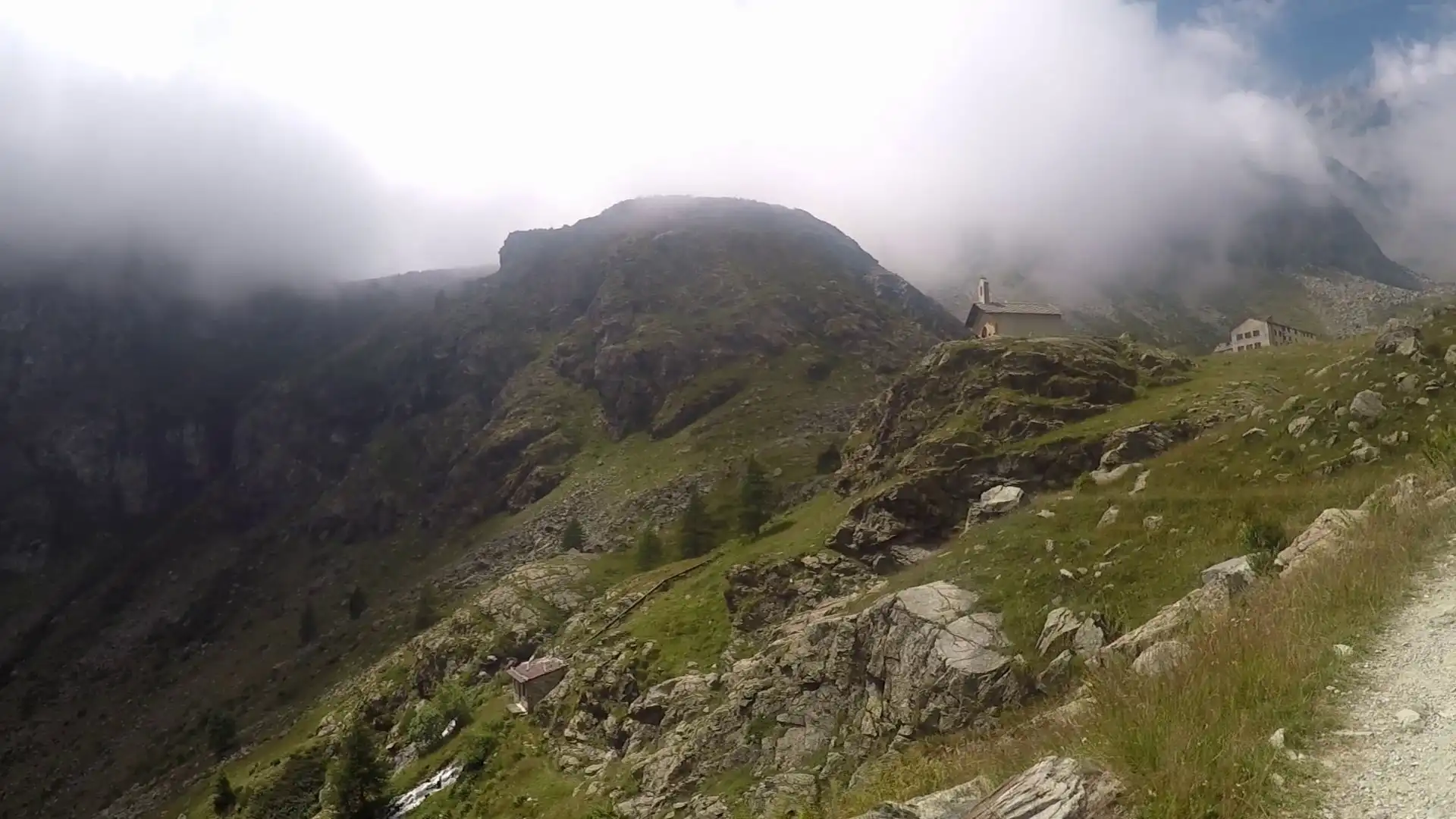 Quattro passi in montagna - Gita al Pian del re, alla scoperta delle sorgenti del po, sotto il Monviso