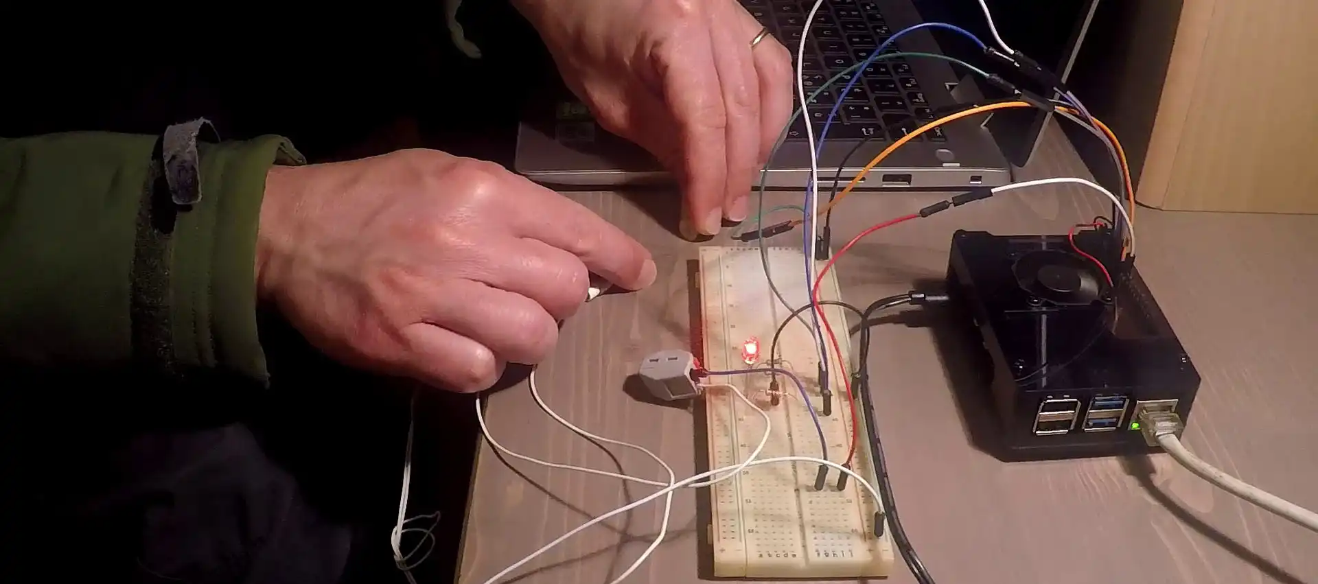 Home Automation System - OpenHAB 3 - 24. GPIO Binding - INPUT/OUTPUT Example with Rule